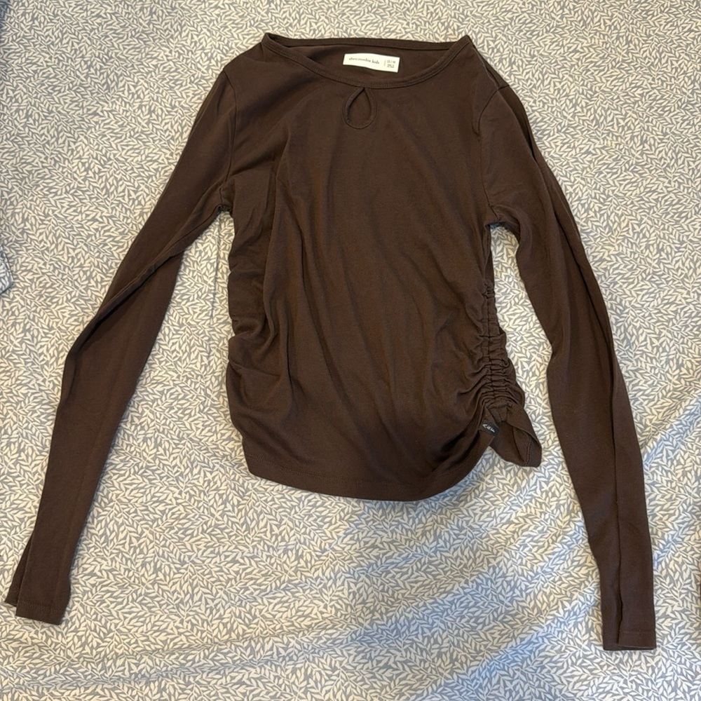 Abercrombie kids Brown long sleeve shirt size 13/14